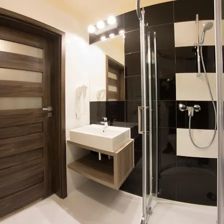 Apartmanhotel Yourplace M57 3*