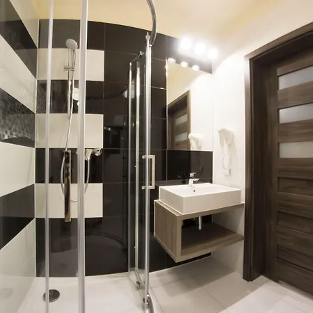 Apartmanhotel Yourplace M57 3*