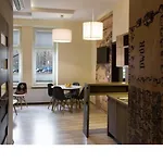Yourplace M57 מלון דירות